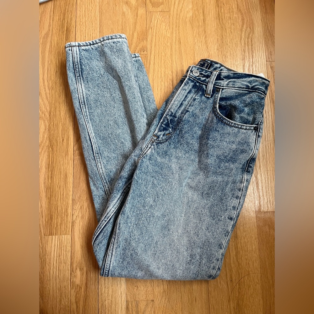 Abercrombie Mom Jeans Curve Love Size 25/0L